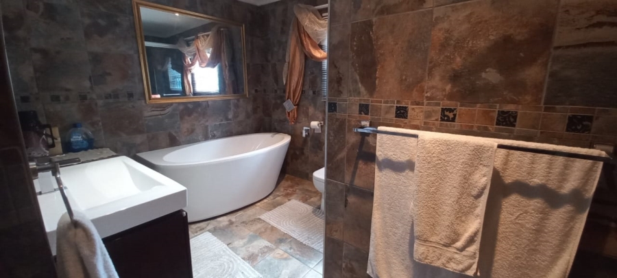 3 Bedroom Property for Sale in Amalinda Eastern Cape